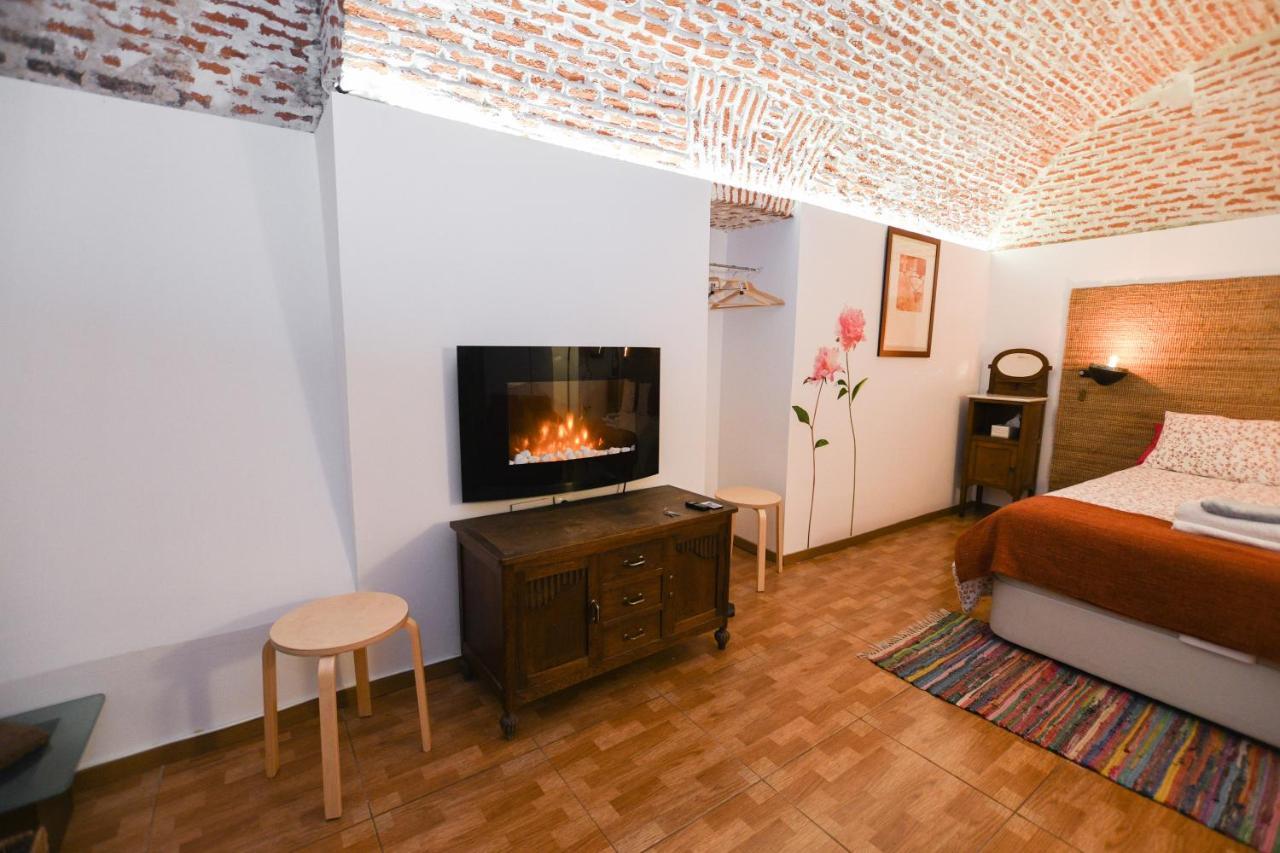 Encomienda Guest House Madrid Exterior photo